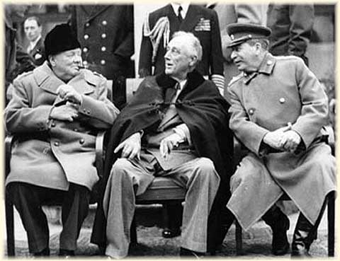 Stalin con Roosevelt e Churchill si incontrano a Yalta